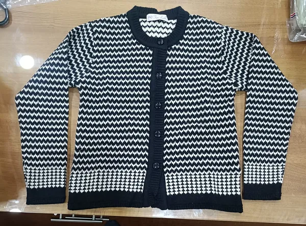 Black_Acrylic_Geometric_Knit_Crop_Cardigan_For_Women