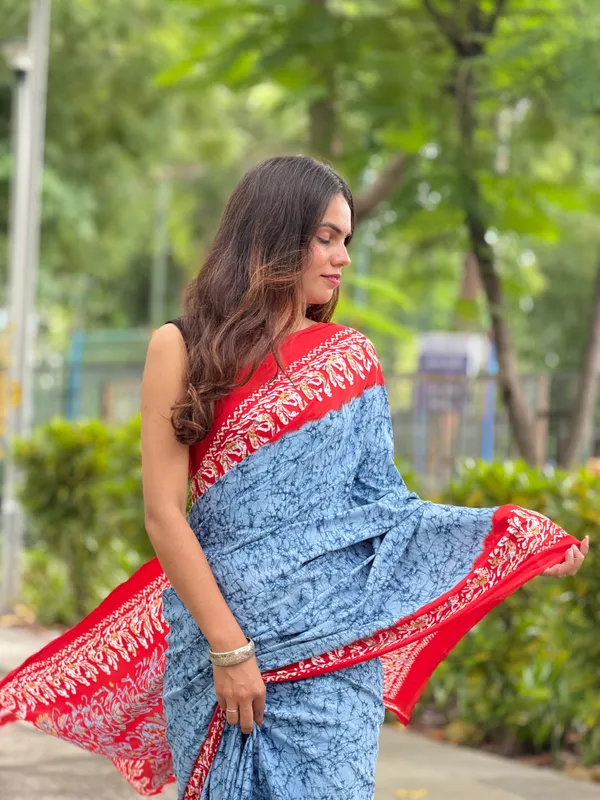 Blue_Printed_Traditional_Saree_for_Women