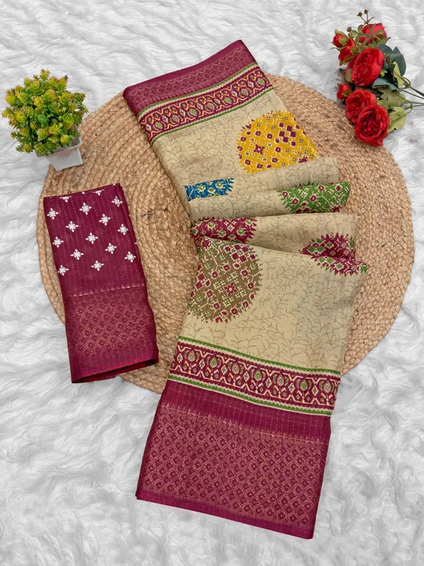 Beige_Printed_Ethnic_Saree_With_Blouse_Piece_for_Women