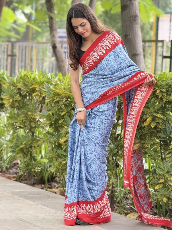 Blue_Printed_Traditional_Saree_for_Women