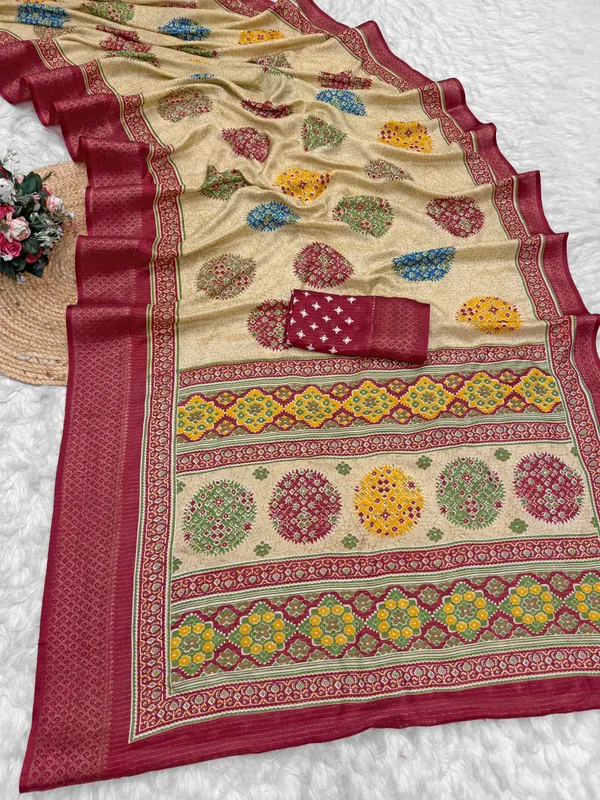 Beige_Printed_Ethnic_Saree_With_Blouse_Piece_for_Women