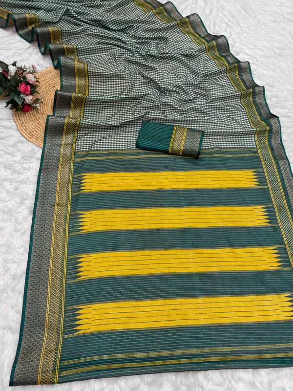 Green_Patterned_Ethnic_Saree_For_Women