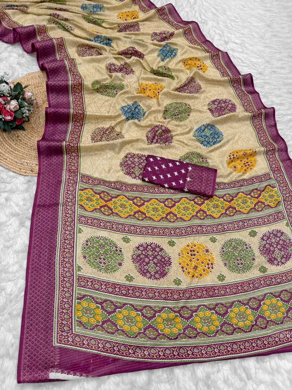 Beige_Printed_Ethnic_Saree_For_Women