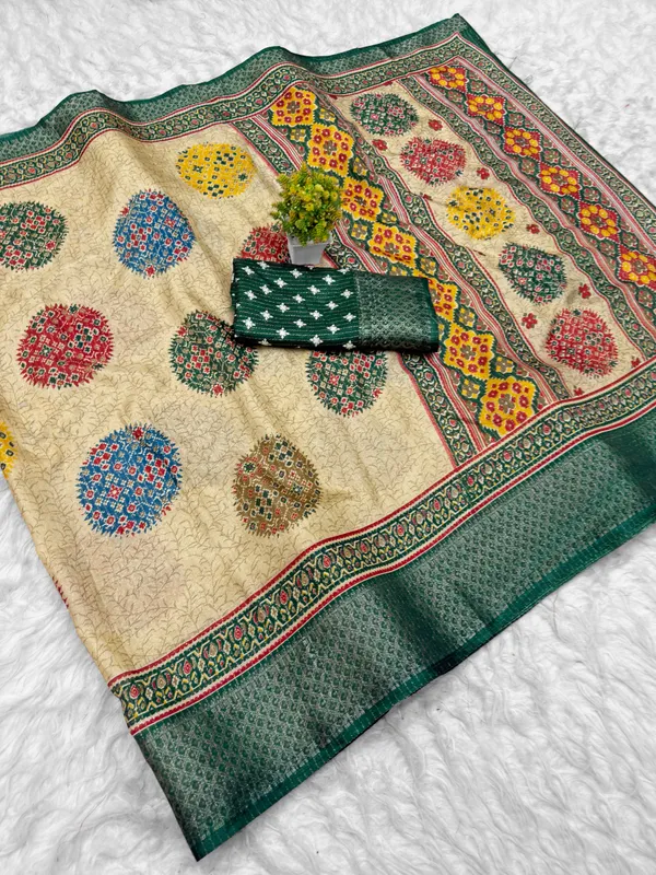 Beige_Printed_Saree_for_Women
