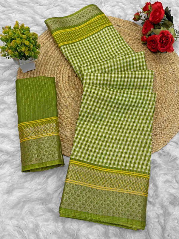 Green_Checked_Saree_With_Blouse_Piece_For_Women