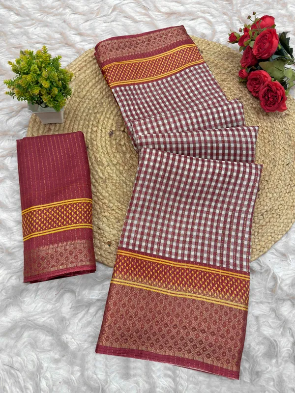 Maroon_Cotton_Checked_Saree_For_Women