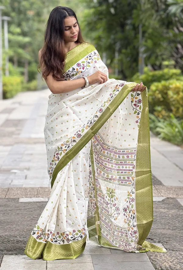 White_Floral_Printed_Saree_For_Women