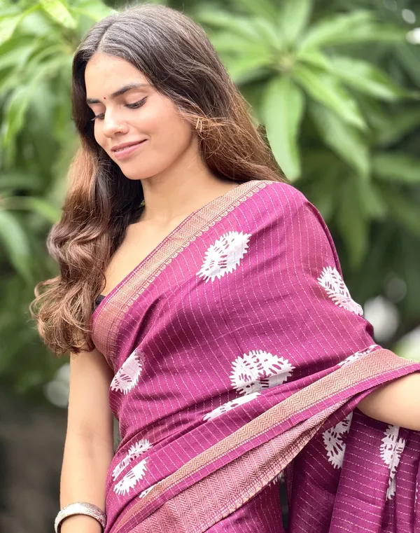 Pink_Printed_Ethnic_Saree_for_Women