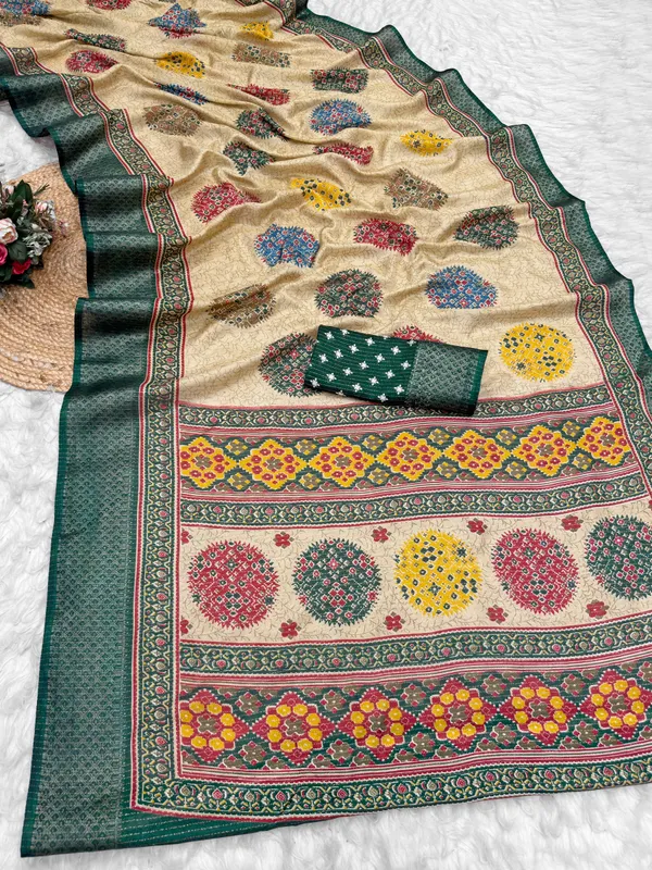Beige_Printed_Saree_for_Women