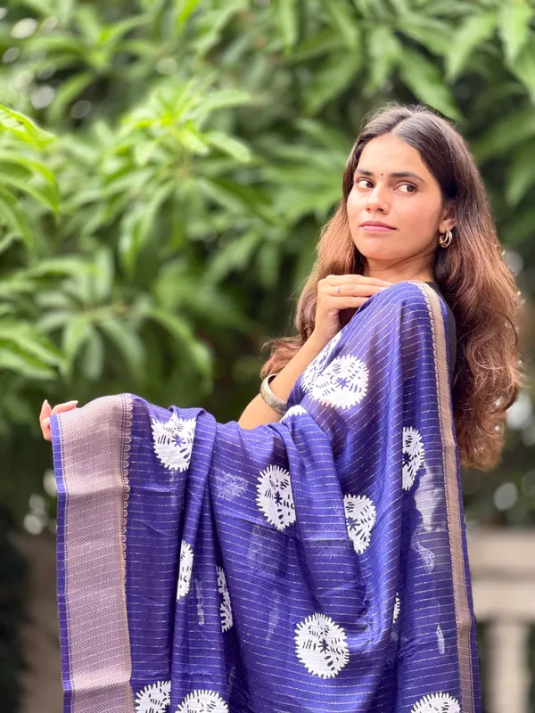 Blue_Woven_Motif_Saree_for_Women