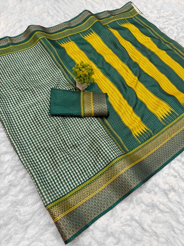 Green_Patterned_Ethnic_Saree_For_Women