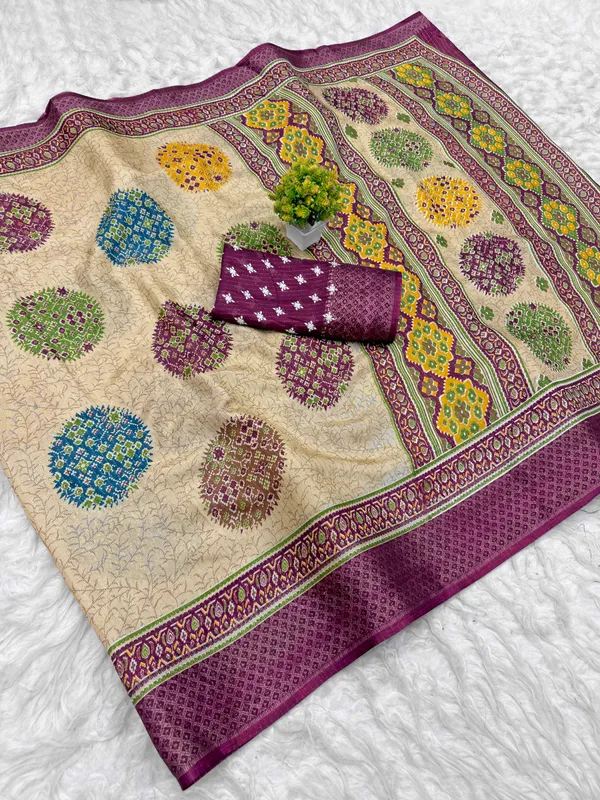 Beige_Printed_Ethnic_Saree_For_Women