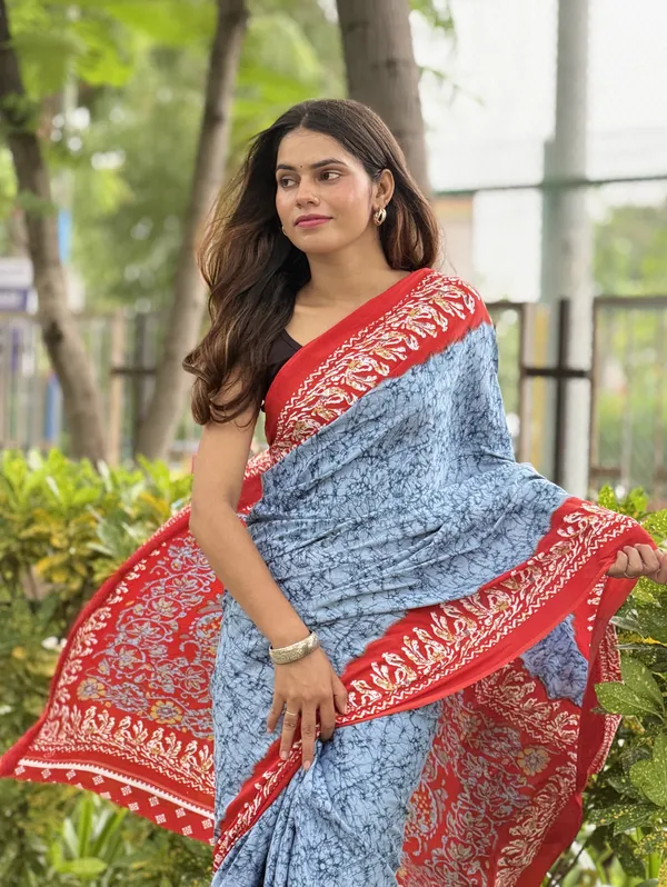 Blue_Printed_Traditional_Saree_for_Women