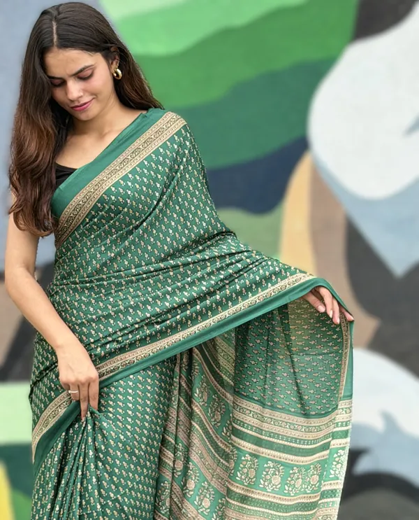 Green_Floral_Print_Saree_for_Women
