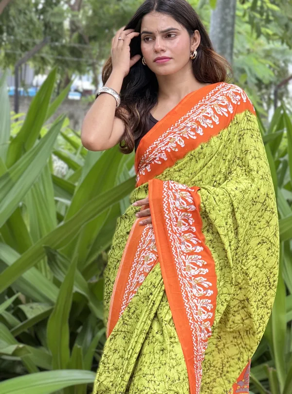Green_Printed_Saree_For_Women
