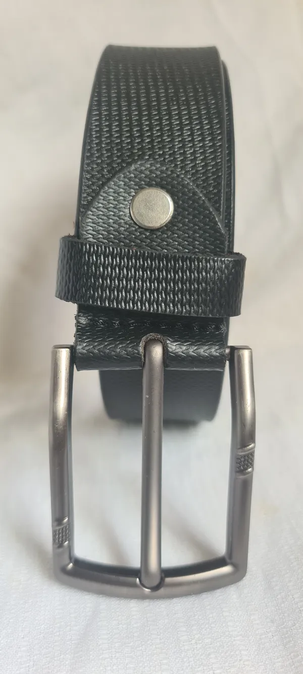 Black_Textured_Italian_Finish_Formal_Belt_For_Men