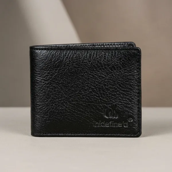 Black_Leather_Bifold_Wallet_For_Men