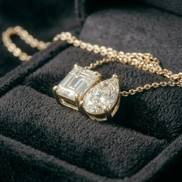 Gold_Tone_Crystal_Pendant_Necklace_for_Women