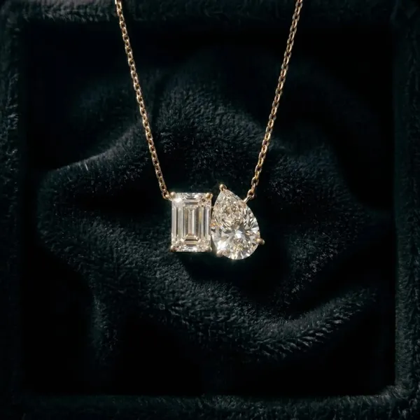 Gold_Tone_Crystal_Pendant_Necklace_for_Women