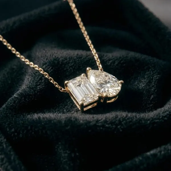 Gold_Tone_Crystal_Pendant_Necklace_for_Women