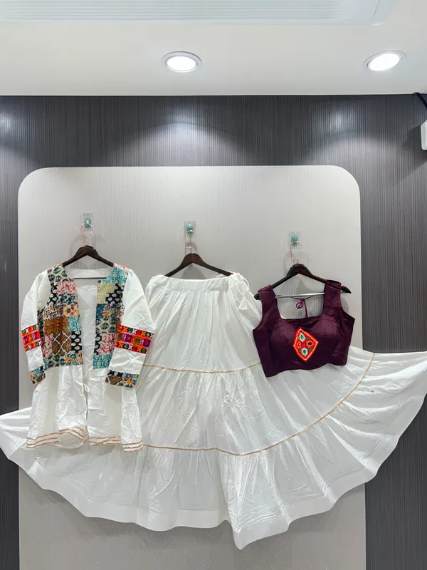 ANOKHI_COLLECTION-lehenge_choliwhite