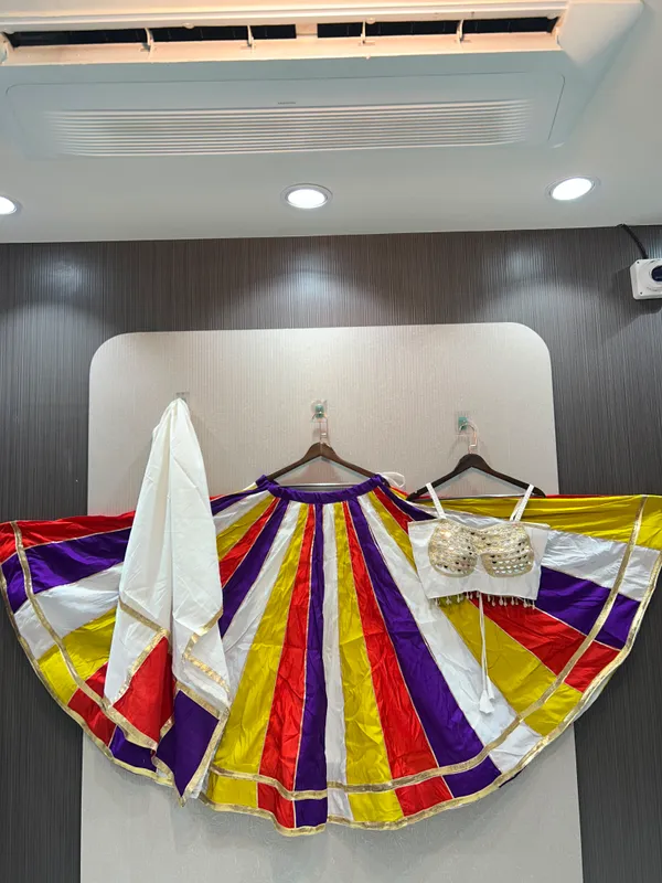 ANOKHI_COLLECTION-lehenge_choliMulticolor