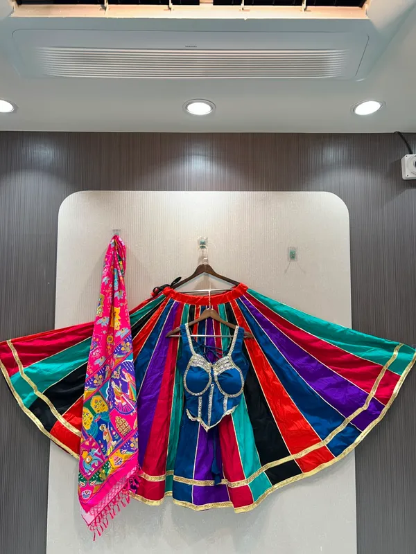 ANOKHI_COLLECTION-lehenge_cholimulticolour