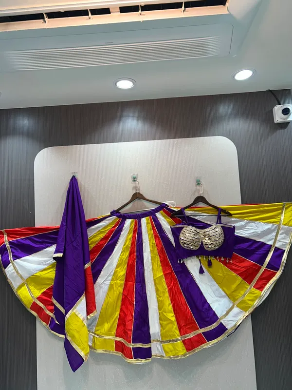 ANOKHI_COLLECTION-lehenge_choliMulticolor