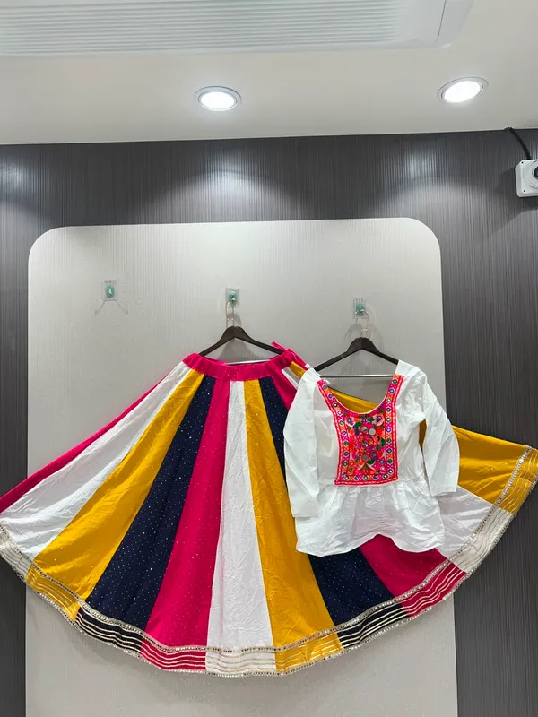 ANOKHI_COLLECTION-lehenge_choliMulticolor