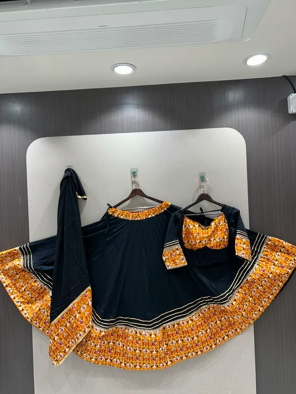 ANOKHI_COLLECTION-lehenge_choliblack_orange