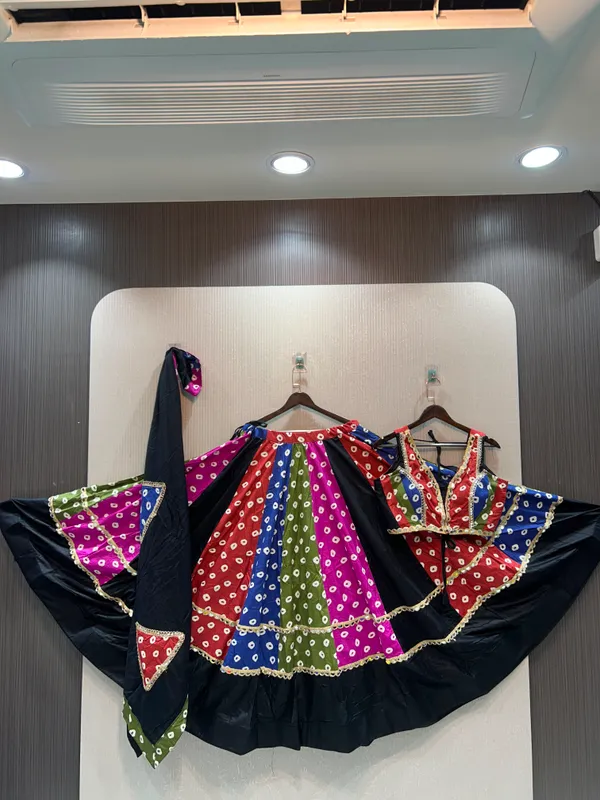 ANOKHI_COLLECTION-lehenge_choliMulticolor