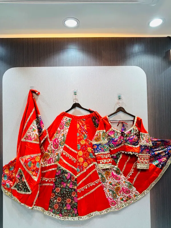 ANOKHI_COLLECTION-lehenge_cholired
