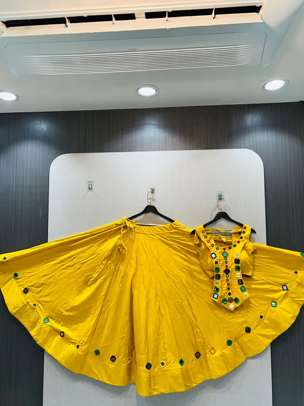 ANOKHI_COLLECTION-lehenge_choliYellow