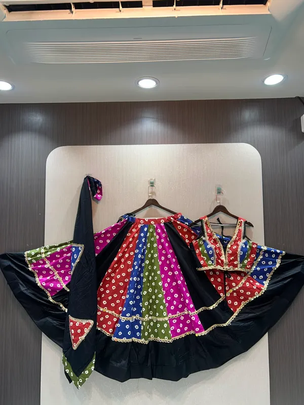 ANOKHI_COLLECTION-lehenge_choliMulticolor