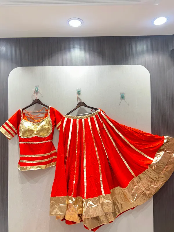 ANOKHI_COLLECTION-lehenge_choliRed