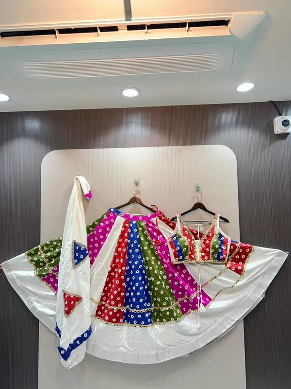 ANOKHI_COLLECTION-lehenge_choliMulticolor