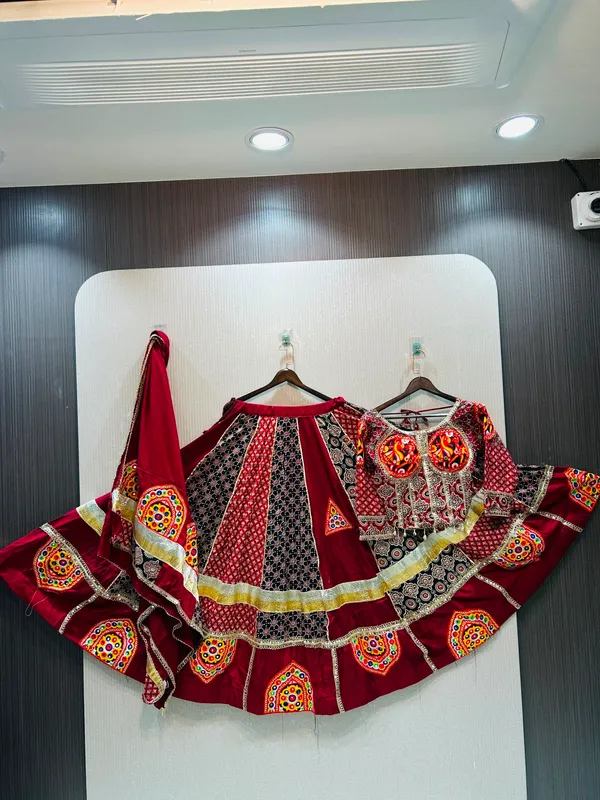 ANOKHI_COLLECTION-lehenge_cholimulticolour