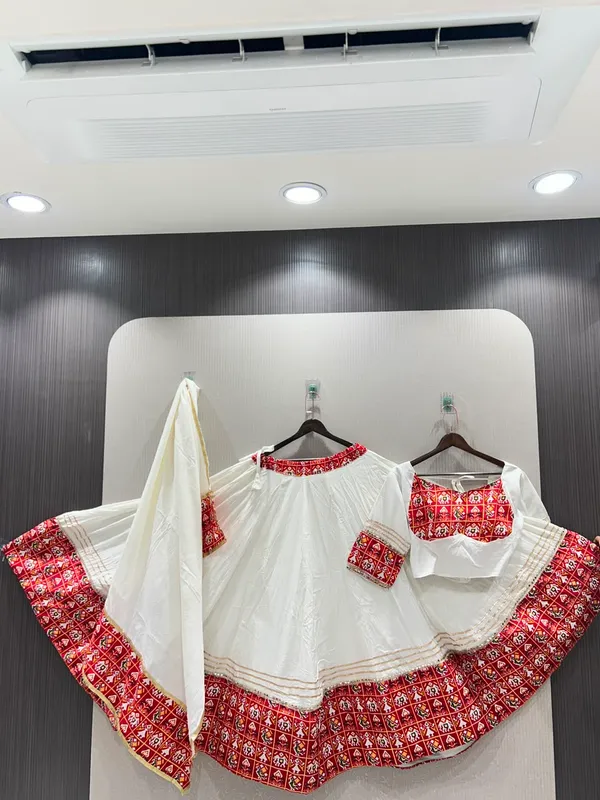 ANOKHI_COLLECTION-lehenge_choliWhite_and_Red