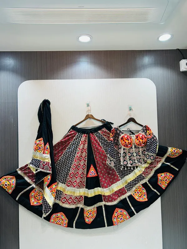 ANOKHI_COLLECTION-lehenge_cholimulticolour