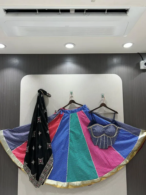 ANOKHI_COLLECTION-reversable_lehenge_choliMulticolor