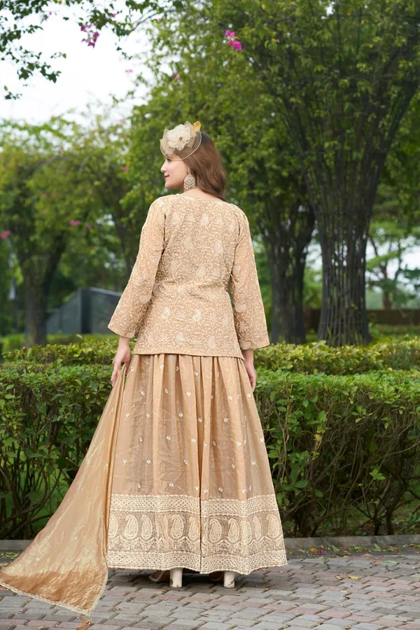 Brown_Embroidered_Organza_Kurta_Lehenga_Set_With_Dupatta