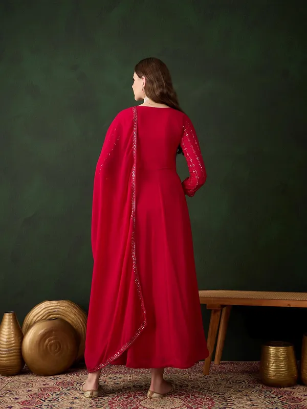 Elegant_Embroidered_Anarkali_Gown_With_V_Neck_And_Lace_Dupatta