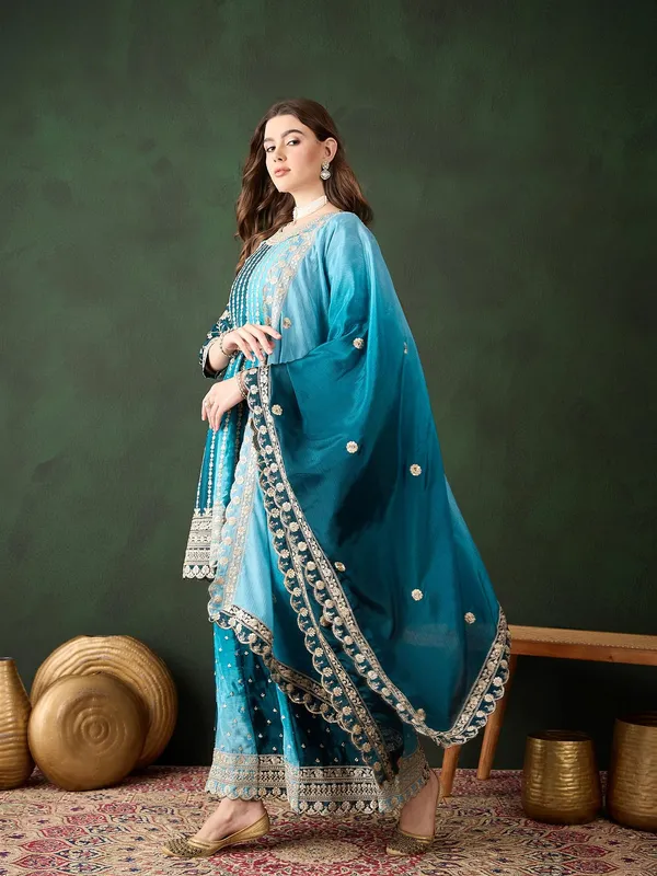 Elegant_Embroidered_Flared_Top_Kurta_Palazzo_Set_With_Round_Neck_And_Regular_Sleeves
