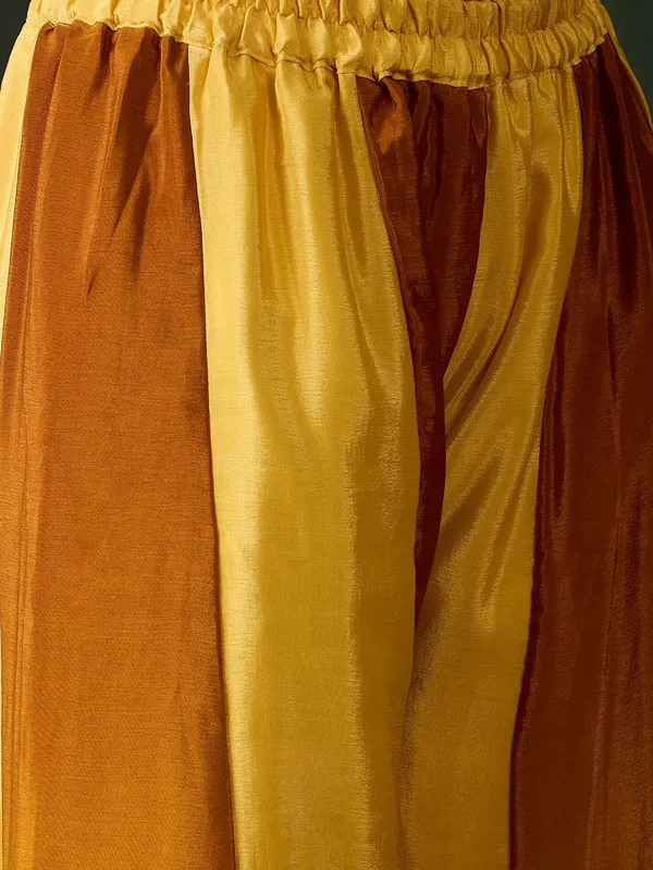 Elegant_Embroidered_Flared_Top_Kurta_Palazzo_Set_With_Round_Neck_And_Regular_Sleeves