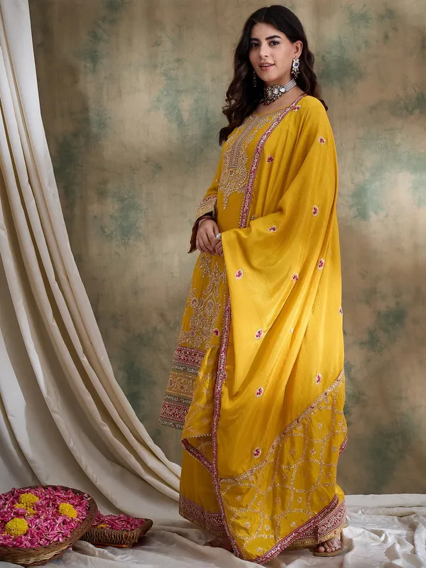 Stunning_Chinon_Embroidered_Kurta_Palazzo_Set