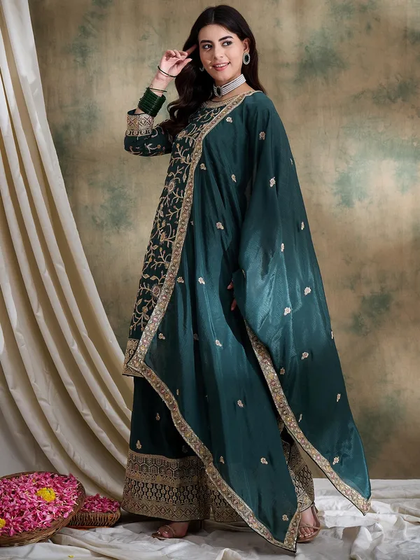 Resplendent_Green_Embroidered_Chinon_Kurta_Palazzo_Set_With_Dupatta
