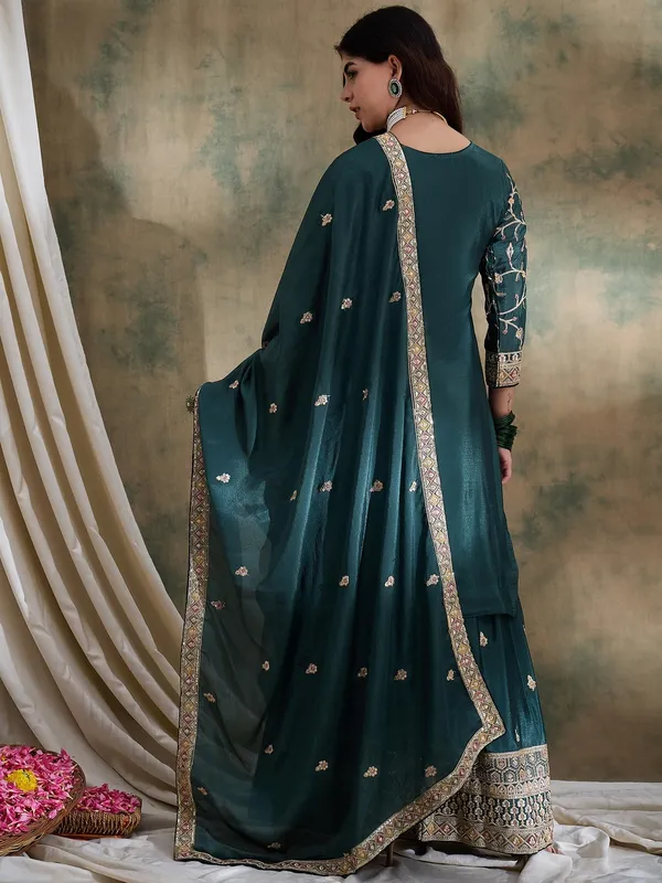 Resplendent_Green_Embroidered_Chinon_Kurta_Palazzo_Set_With_Dupatta