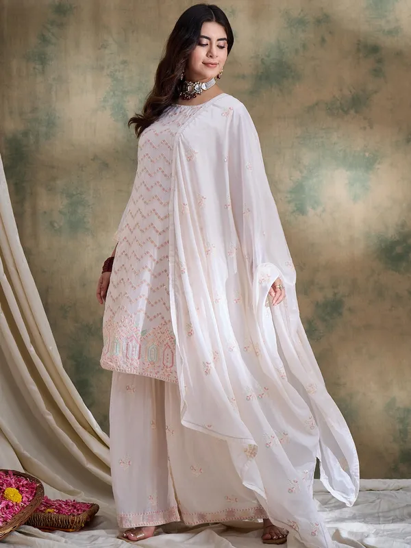 Elegant_White_Chinon_Embroidered_Kurta_Palazzo_Set