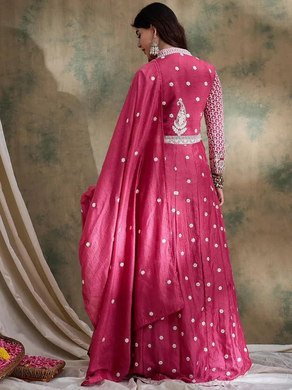 Magnificent_Embroidered_Vichitra_Silk_Anarkali_Lehenga_Set_With_Dupatta