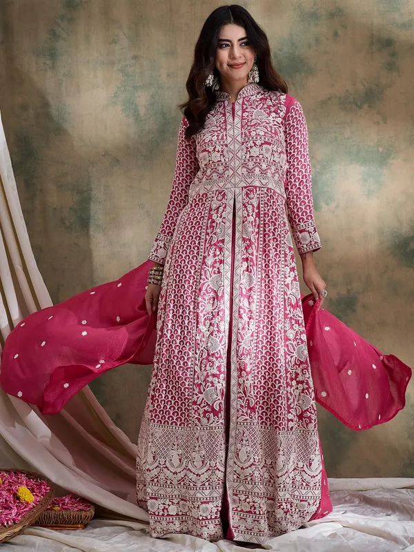 Magnificent_Embroidered_Vichitra_Silk_Anarkali_Lehenga_Set_With_Dupatta